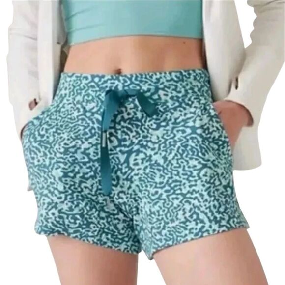 Athleta Balance 4" Shortie mini SHORTS NWT - Picture 1 of 8